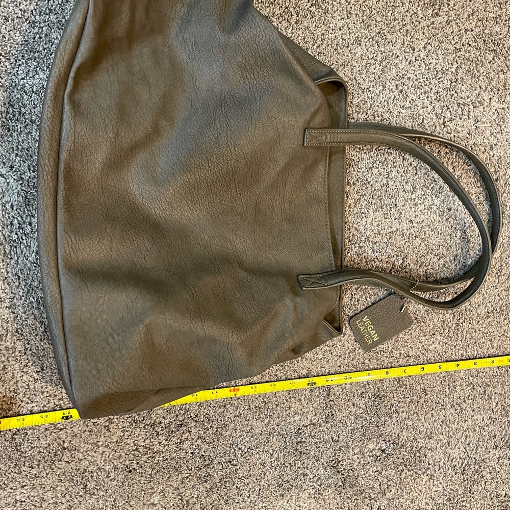 Large tote